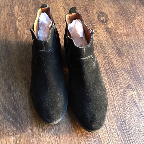 Lucky brand black suede double zipper ankle boots - Picture 3 of 9